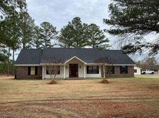 772 Canfield Rd, Columbus, MS 39702