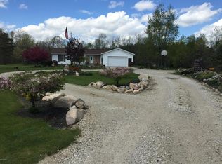 8187 Evergreen Ln, Vestaburg, MI 48891