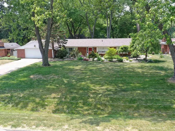 6941 Stockport Dr, Lambertville, MI 48144