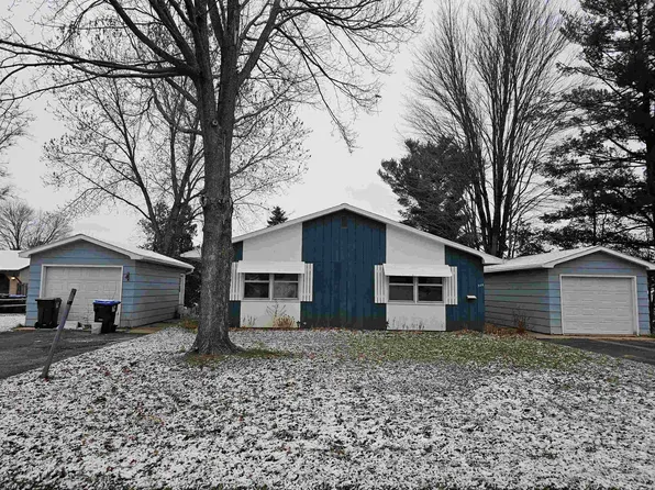 306 E Parker St, Weyauwega, WI 54983