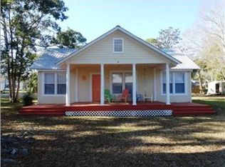 195 Avenue F, Apalachicola, FL 32320