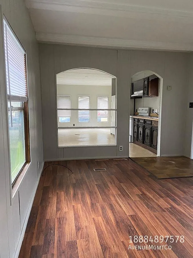 Affordable 2BR Home in Hickory | Starnes Park Location — Photo 4