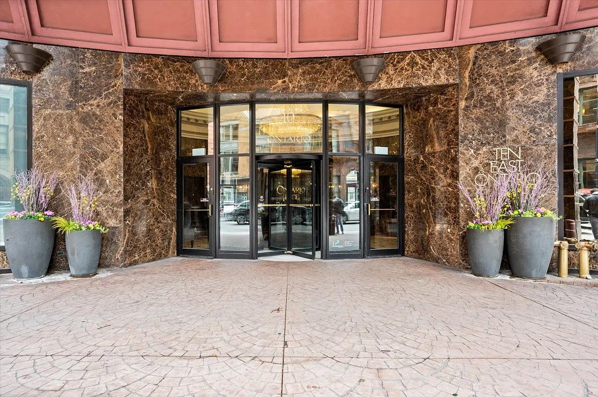 2 bed, 1400 sqft, $4,000 — Photo 2