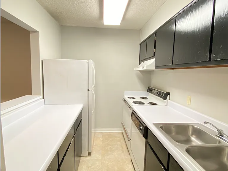 148 E University Dr #B104 — Photo 4