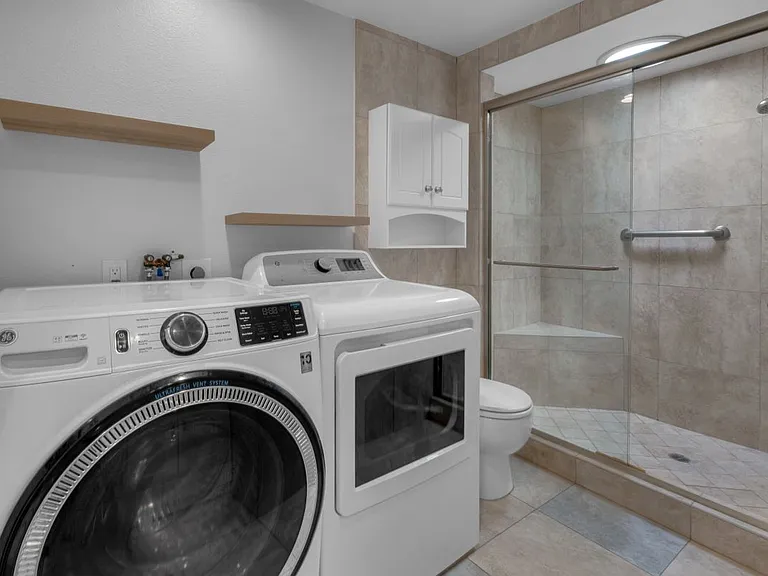 479 Calle Cadiz #B — Photo 12