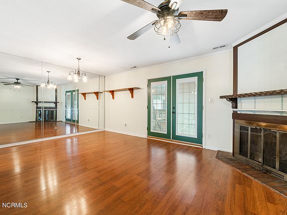 3rd image of 1 S Onsville Pl