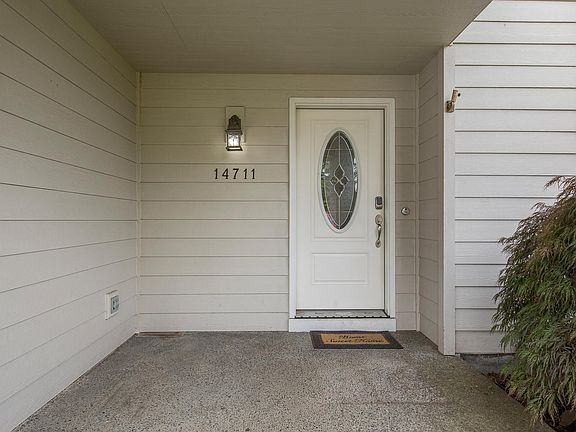 3rd image of 14711 NE 87th St