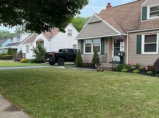 81 Yeager Dr, Cheektowaga, NY