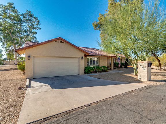 2nd image of 846 E Village Circle Dr S