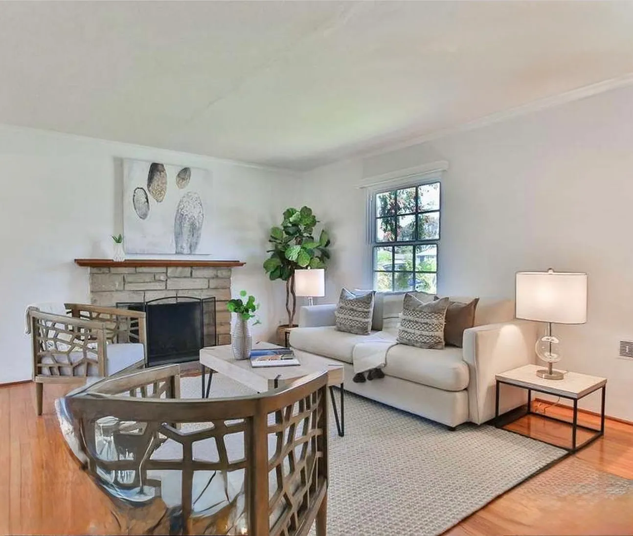 2 bed, 941 sqft, $4,500 — Photo 4