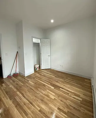 Rented by Hagstrom Management Inc | media 19