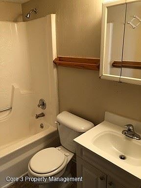 5th image of 2002 Rainbow Ave APT 1