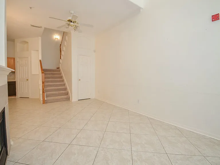 2710 Grants Lake Blvd #I4 — Photo 7