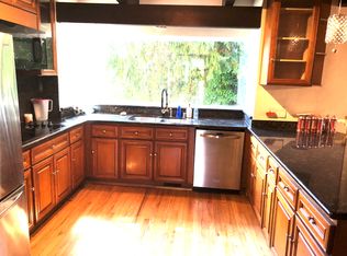 1027 92nd Ave NE, Bellevue, WA 98004