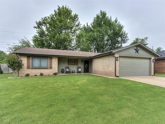 3rd image of 809 Peregrine Dr