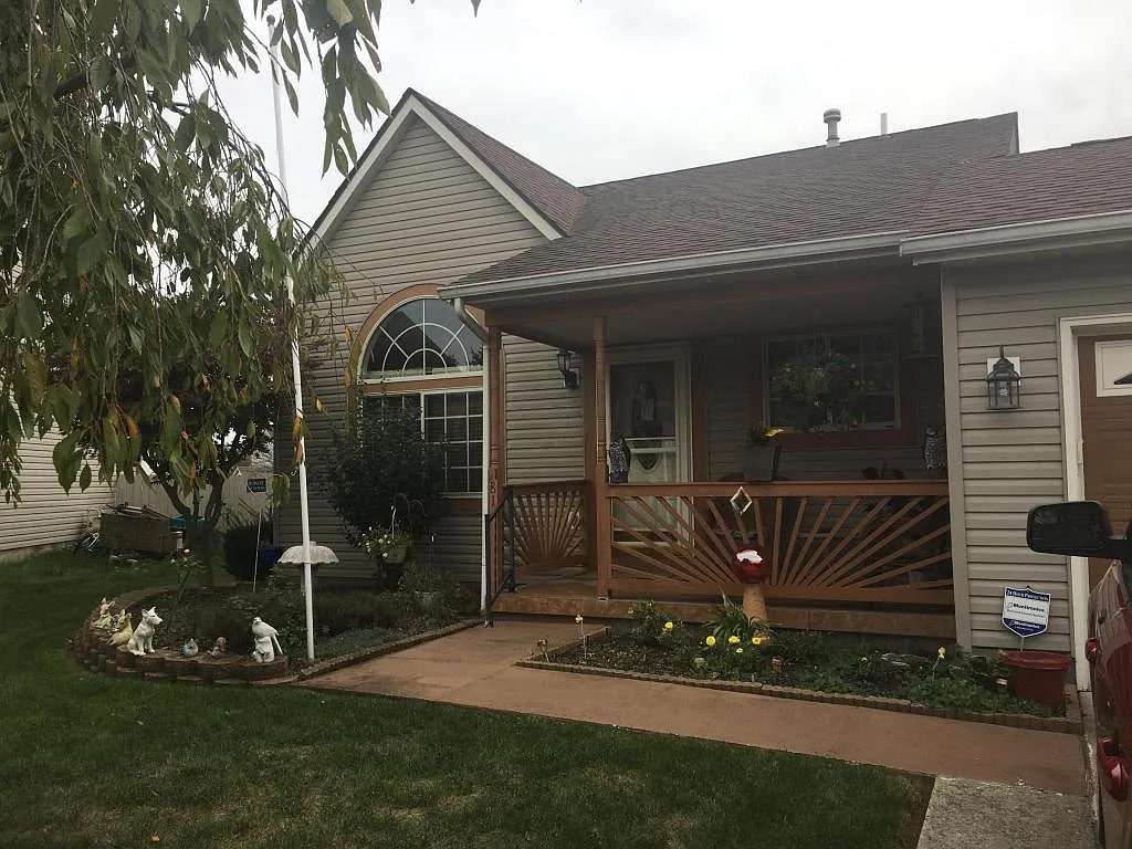 1181 Rendezvous Ln photo 1