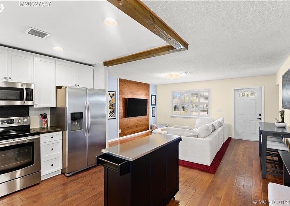 1st image of 1627 NE 21st Ter