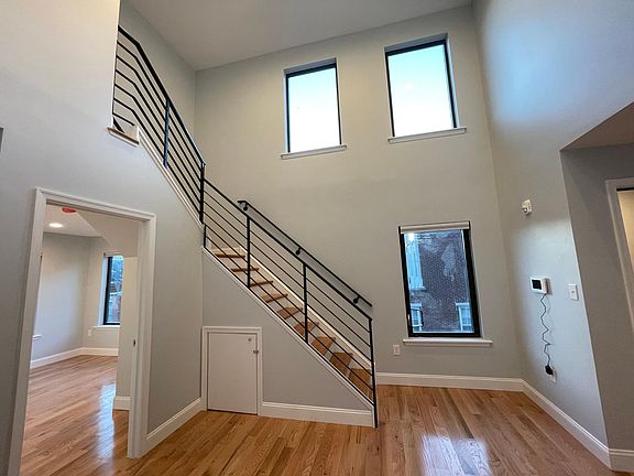 4th image of 2614 South St Unit 3