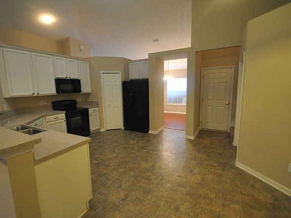 4th image of 300 W Betony Branch Way