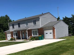 9420 Summerland Dr, Whitmore Lake, MI 48189