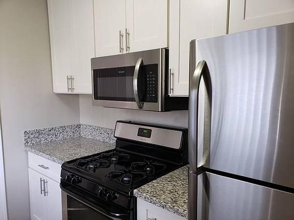 2nd image of 5256 E The Toledo APT 7