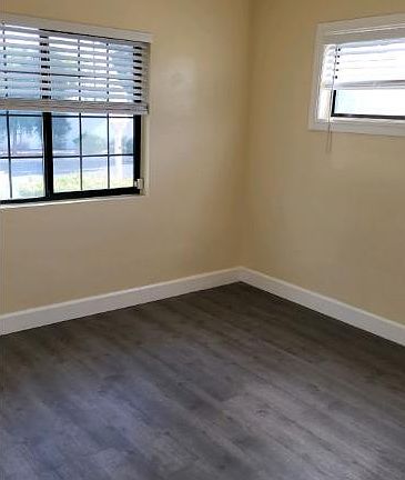 5th image of 8021 McNulty Ave