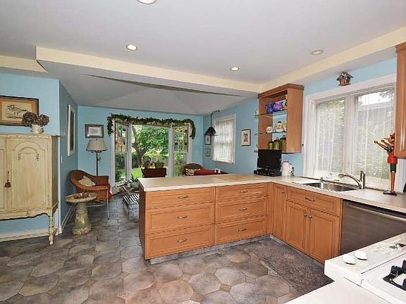 5th image of 8435 Kendrick Pl