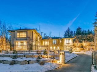 215 NE Patton Ct SW, Calgary, AB T2V 5G4