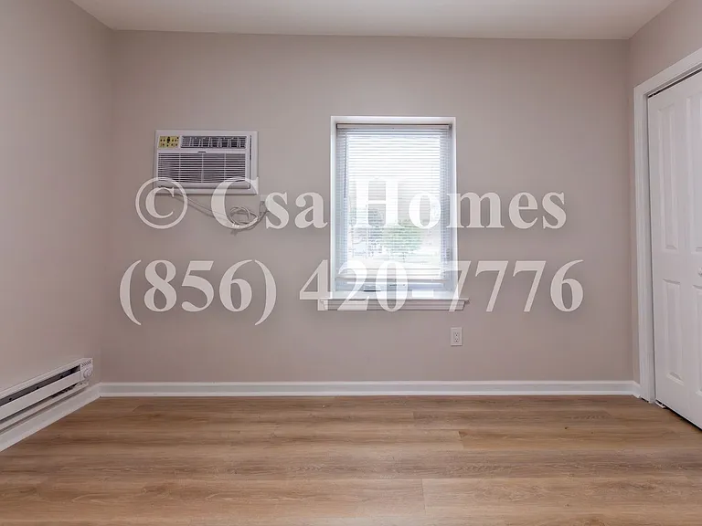 602-604 S Broadway — Photo 7
