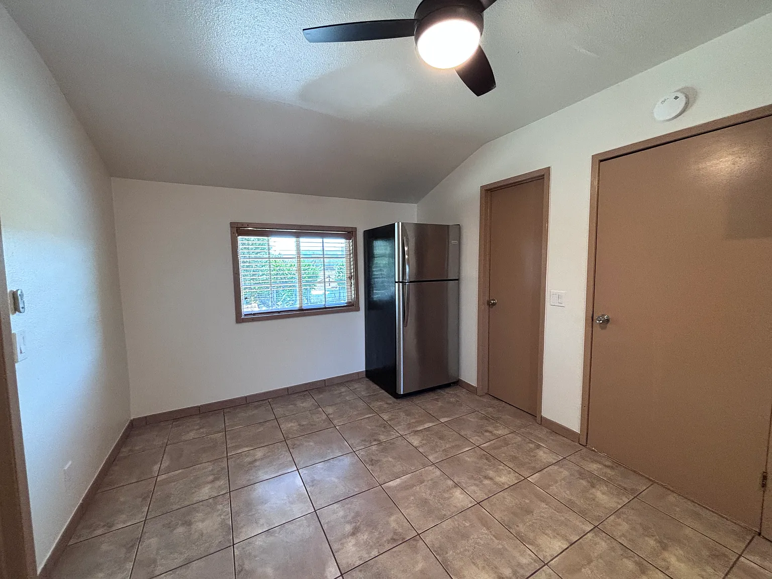 1 bed, 900 sqft, $1,850 — Photo 2