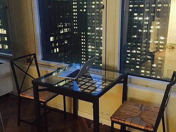 4th image of 150-156 W 56th St APT 2911