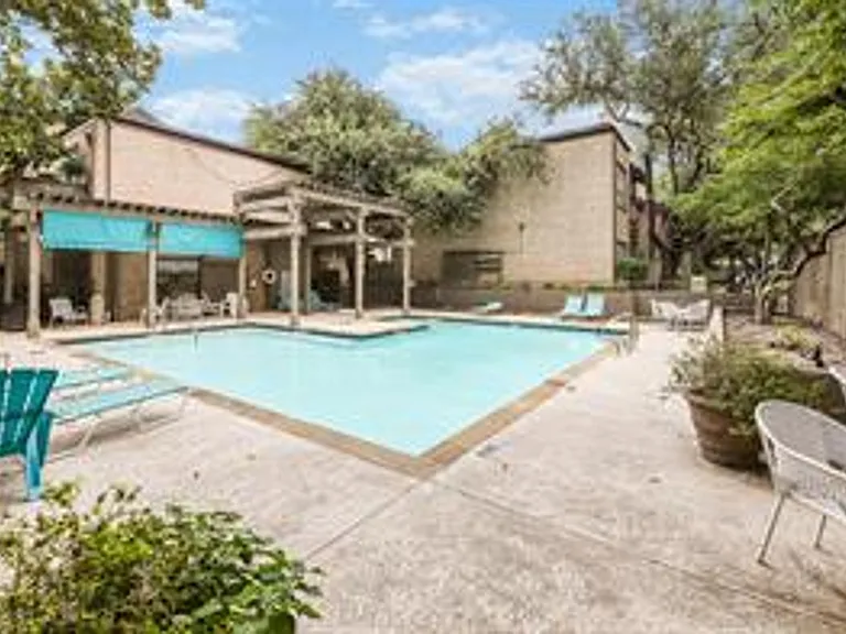 10432 High Hollows Dr #L — Photo 35