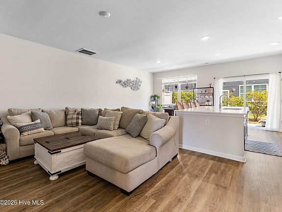 3rd image of 6709 White Shark Way