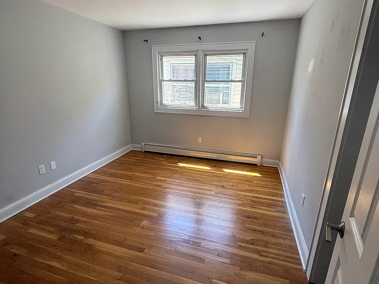421 Manila Ave #3 — Photo 11