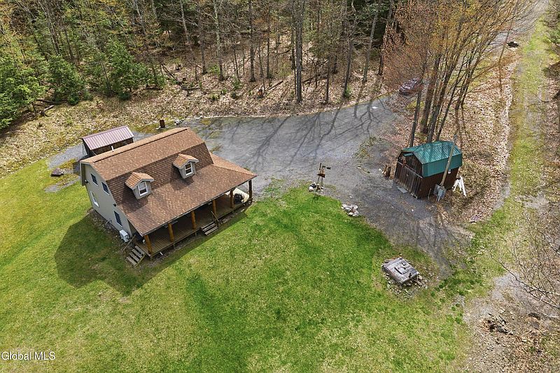 4th image of 400 Greenbush Hill Road