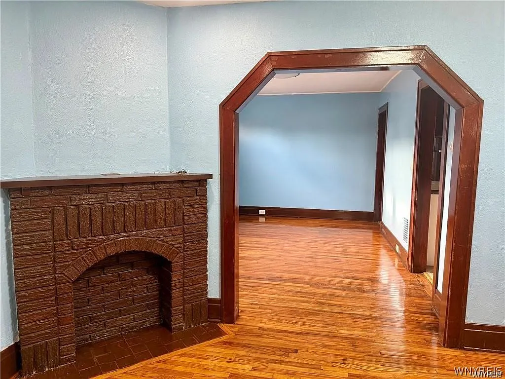 3 bed, 1.0 bath, 1134 sqft, $1,375 — Photo 4