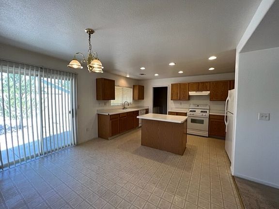 4th image of 5094 Kiva Ct