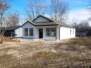 601 S Saint Charles St, Holden, MO 64040