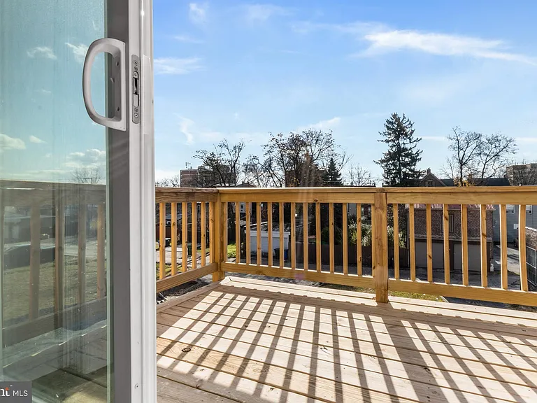 420 Chestnut St #2 — Photo 19