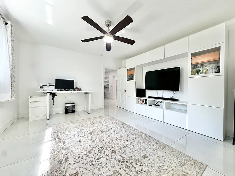 7800 SW 57th Ct — Photo 12