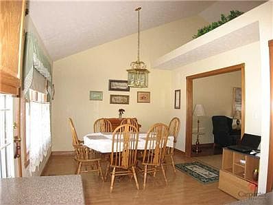 4th image of 488 Meadows Dr