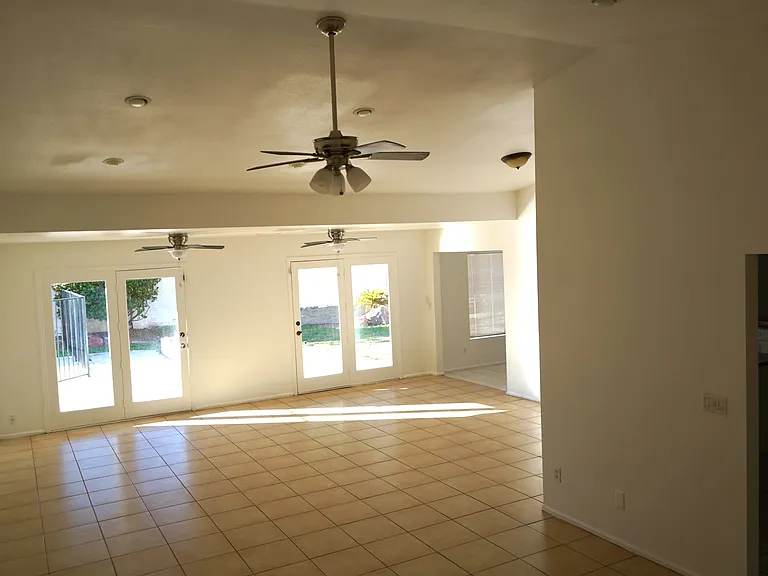 827 W Plata Ave — Photo 4
