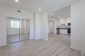 3rd image of 5610 Camellia Ave #287ffz1tn