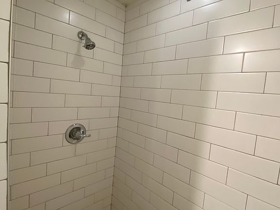 2nd image of 107 Linden St #2B
