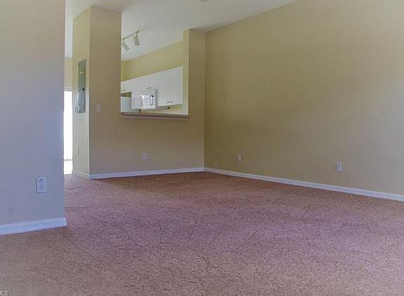 3rd image of 3612 Pine Oak Cir APT 105