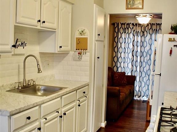 4th image of 19829 N Great Oaks Cir #350