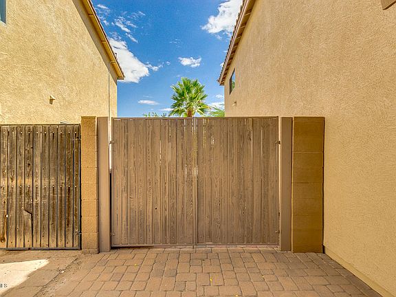 4th image of 10859 E Florian Ave