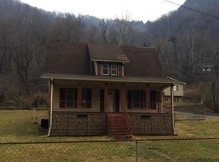 1237 Great Oaks Rd, Vansant, VA 24656