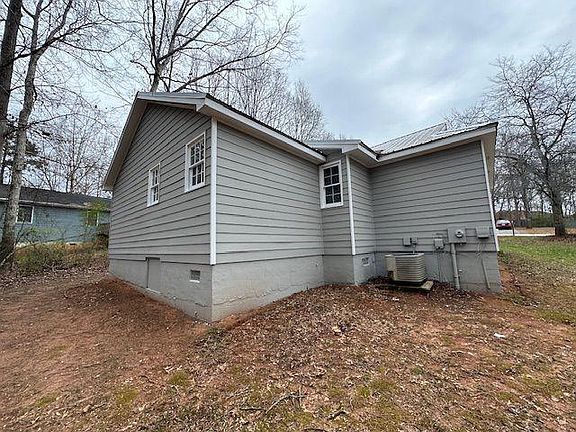 4th image of 140 Heelstone Ave