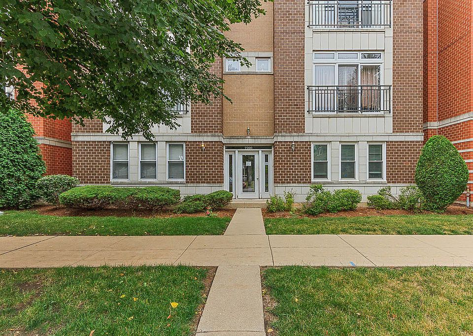 1st image of 2200 N Natchez Ave APT 1N